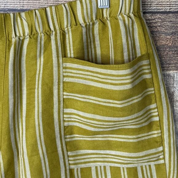 NEW J. Jill Linen Rayon Blend Gold Cream Striped Cuffed Shorts Size Medium - Picture 3 of 8